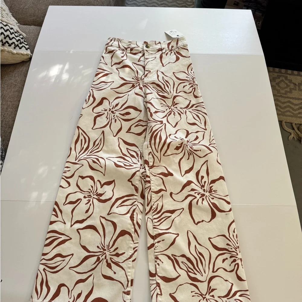 Billabong Floral Wide-Leg Pants in Cream and Brown - Picture 2 of 7